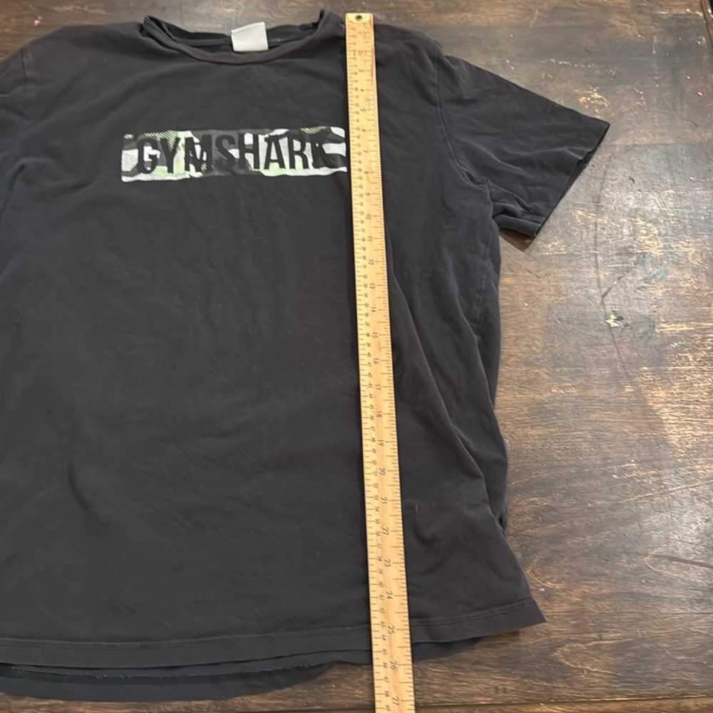 Gymshark Black Tee with Camo Logo - Picture 5 of 5